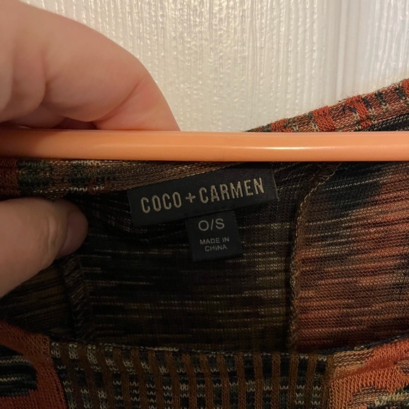 Coco and Carmen OS Top - Picture 4 of 6